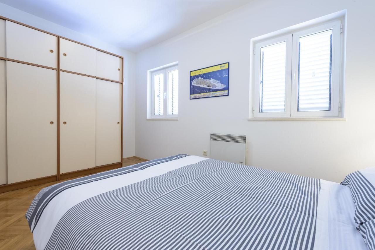 Apartment Tija Two Bedroom Apartment With Balcony And Partial Sea View 杜布罗夫尼克 外观 照片